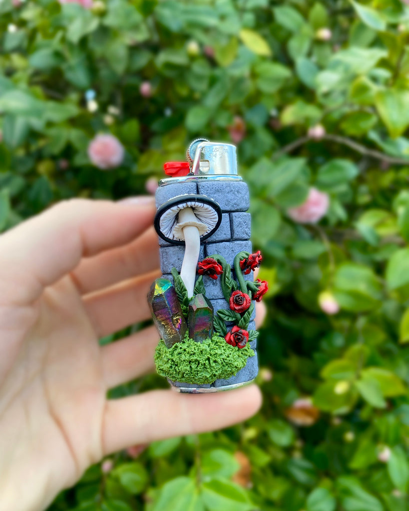 Dying Roses & Mushroom BIC Lighter case
